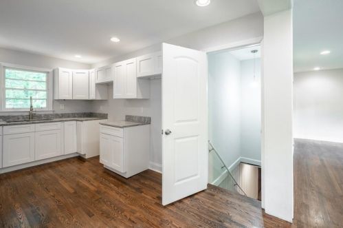 2350 Manor Ave, Atlanta GA  30344-1028 exterior