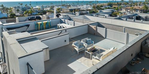 307 West St, Oceanside, CA 92054-5031