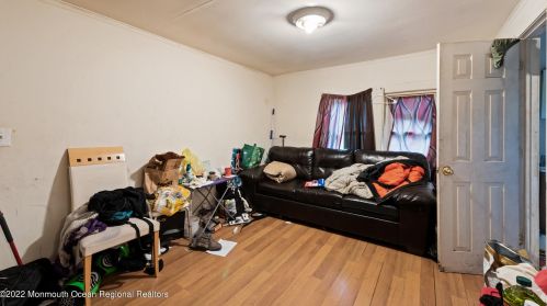 1512 Summerfield Ave, Tinton Falls NJ 07712-6918 exterior