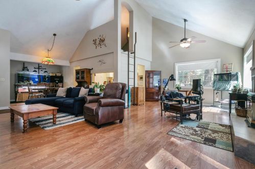 11897 Rainbow Dr, Truckee CA  96161-2761 exterior