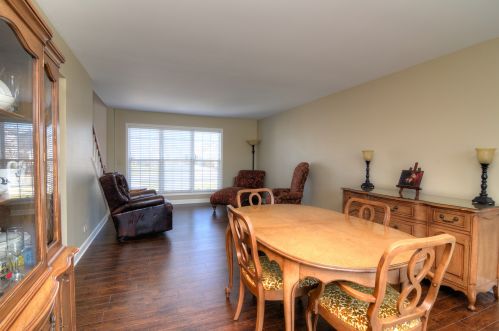 1198 Knollwood Dr, Carol Stream IL  60188-2943 exterior