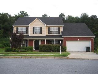 3639 Garden Manor Dr, Loganville, GA 30052-8231
