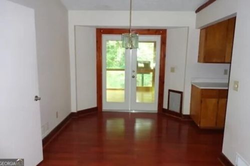 596 Dover St, Marietta, GA 30066-3217