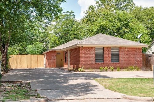 2710 Livingston Ave, Fort Worth TX  76110-2917 exterior