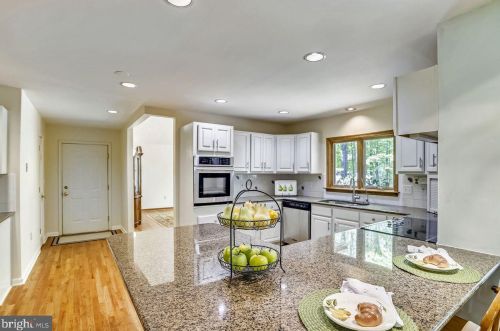 737 Sharpsburg Dr, Davidsonville MD 21035-1927 exterior