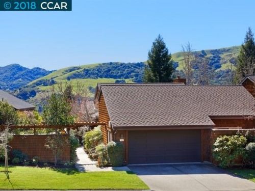 328 Village View Ct, Orinda, CA 94563-2700