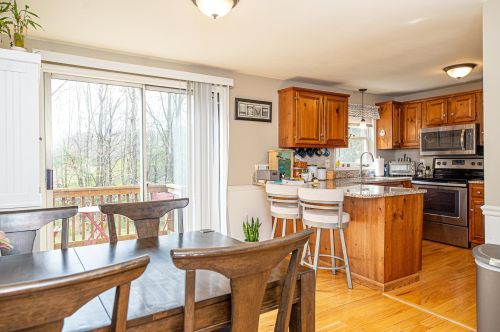 61 Fords Landing Dr, Dover, NH 03820-4552