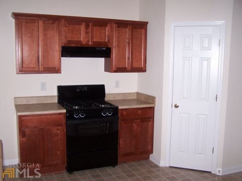 2393 Walnut Tree Ln, Buford, GA 30519-2253