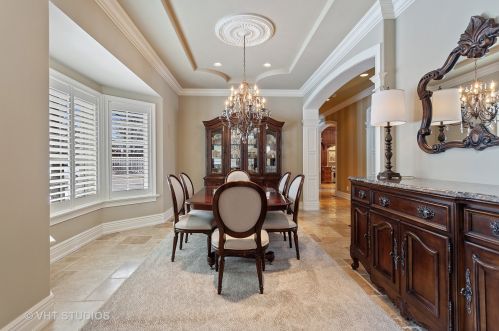 6403 Garfield Ave, Willowbrook IL  60527-5237 exterior