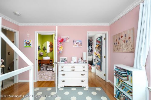 125 Shoreland Ter, Middletown NJ  07748-6212 exterior