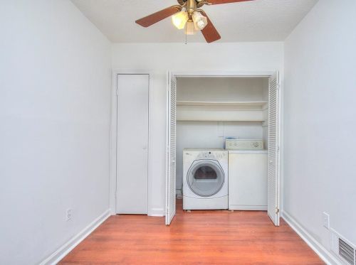 2570 Bradford Sq, Atlanta GA  30345-1366 exterior