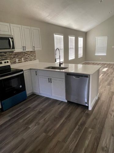 611 Locust St, Whitewright TX 75491-2335 exterior