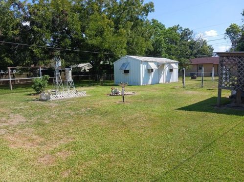 1220 San Felipe St, Angleton TX 77515-5405 exterior