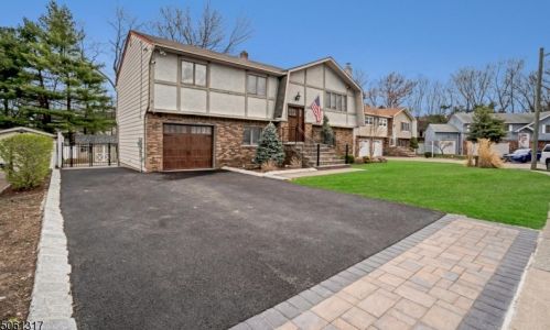 26 Melissa Dr, Paterson, NJ 07508-2855