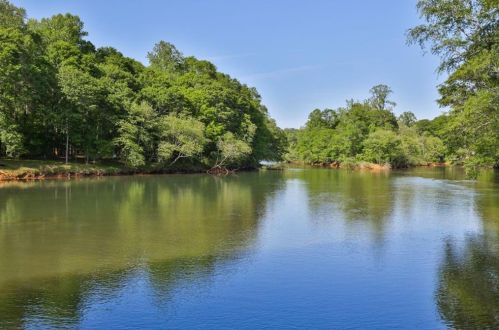 1630 Brandon Hall Dr, Atlanta GA  30350-3703 exterior