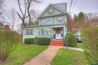 159 County Rd, Tenafly, NJ 07670-1815