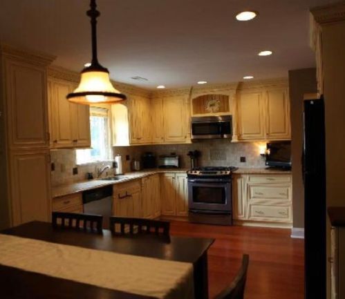 303 Fairmount Dr, Upper Stepney, CT 06468-2880