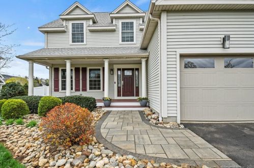 27 Fieldstone Ln, Southington, CT 06489-3942