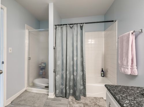 827 Tamarac Blvd, Addison IL  60101-1692 exterior