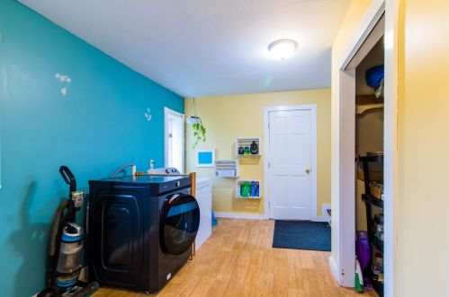 918 Empire Rd, Poland ME  04274-5606 exterior