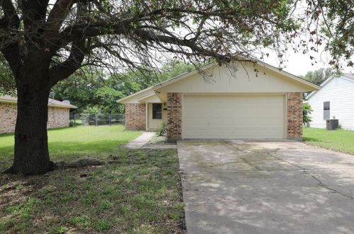 811 Clyde St, Fort Worth TX  76108-1108 exterior