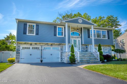 41 Conifer St, Wall Township, NJ 07731-2620