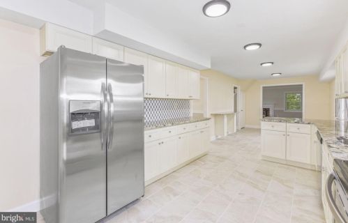 30 Tinker Pl, Willingboro, NJ 08046-3713
