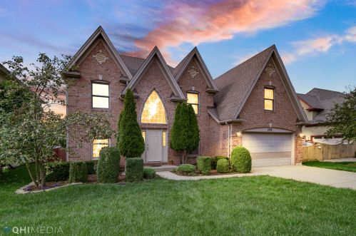 294 Armitage Ave, Addison, IL 60101-4815