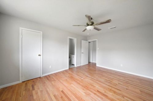 205 Bert St, Angleton TX 77515-5274 exterior