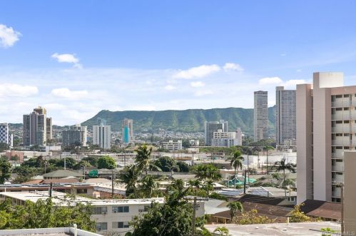 1624 Dole St, Honolulu HI  96822-4864 exterior
