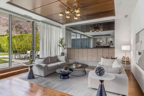 1961 Palm Canyon Dr, Palm Springs, CA 92262-2919