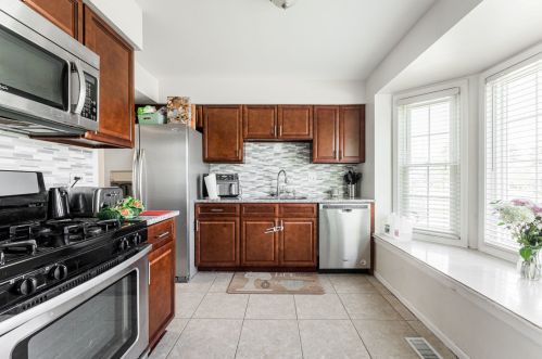 1308 Oriole Trl, Carol Stream IL  60188-6063 exterior