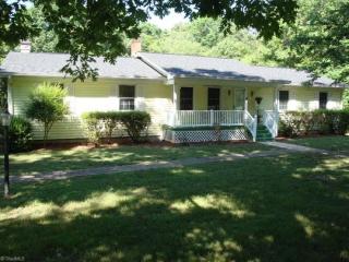 1080 Running Cedar Rd, Asheboro, NC 27205-2202