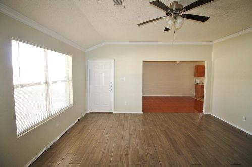 7336 Amber Dr, Dallas TX  75241-4511 exterior