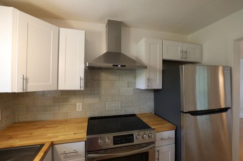 1909 Devonshire Dr, Garland TX  75041-1518 exterior