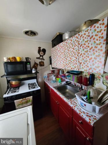 411 Morris Ave, Trenton NJ  08611-3665 exterior