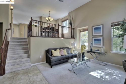 6111 Yardley Ln, San Ramon, CA 94582-3049