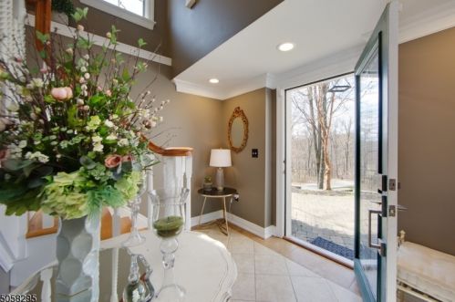 17 Old Orchard Rd, Morristown, NJ 07960-3321