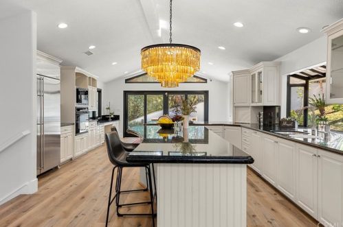 230 Country Hill Rd, Anaheim CA  92808-1352 exterior