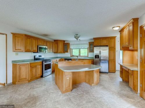 2265 James Ct, Saint Paul MN  55122-2317 exterior