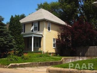 1711 Bradley Ave, Peoria, IL 61606-1055