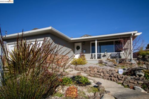 21672 Knoll Way, Hayward, CA 94546-6853