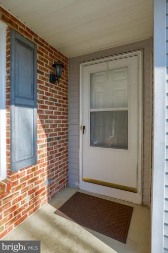 10 Townsend Ct, Lancaster PA  17603-6799 exterior