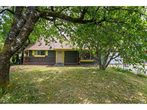 820 14th St, Wood Village, OR 97060-1418