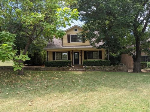 206 Collins St, Argyle TX  76226-2301 exterior