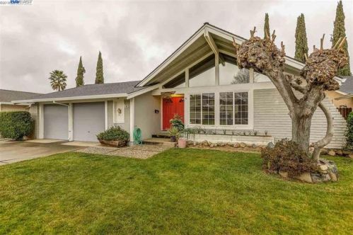 851 Laguna St, Livermore, CA 94550-5229