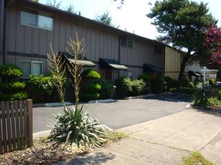 7420 Virginia Ave, Portland OR  97219-3041 exterior