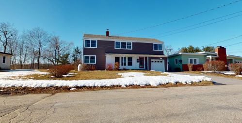 16 Lindale Ave, Biddeford, ME 04005-4204
