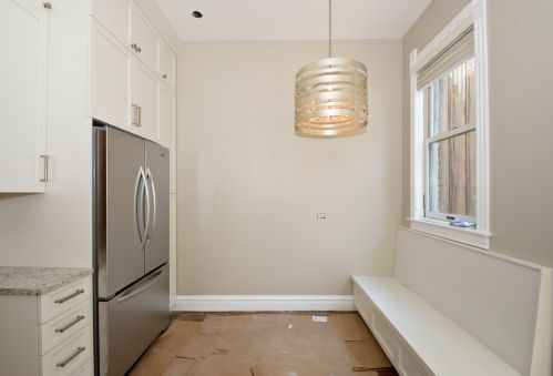 455 Roslyn Pl, Chicago IL  60614-2713 exterior