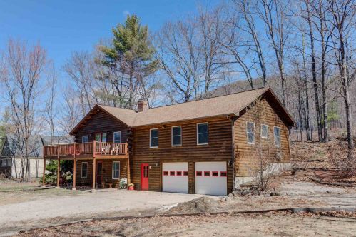 13 Lucerne Dr, Madison, NH 03849-5238